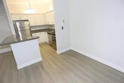 9712 S Belfort Circle, Tamarac, FL 33321 - Photo 13
