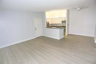 9712 S Belfort Cir, Tamarac, FL 33321 - Photo 11