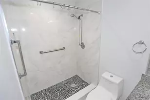 9712 S Belfort Cir, Tamarac, FL 33321 - Photo 27