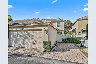 8052 Murano Circle, Palm Beach Gardens, FL 33418 - Photo 3