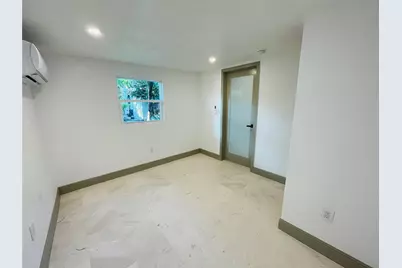 1028 NE 36th Street #Cottage, Oakland Park, FL 33334 - Photo 13