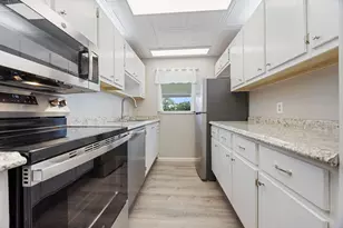 355 Main Blvd, Boynton Beach, FL 33435 - Photo 5