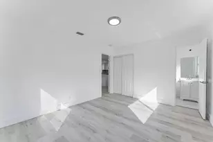 240 NW 5th St, Deerfield Beach, FL 33441 - Photo 5