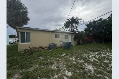 271 E Commercial Boulevard, Oakland Park, FL 33334 - Photo 9