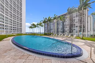 601 NE 36th St, Miami, FL 33137 - Photo 29