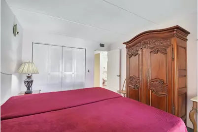 400 Village Green Circle W #212, Palm Springs, FL 33461 - Photo 49