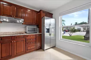 258 Palmetto Ct, Jupiter, FL 33458 - Photo 3