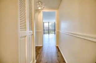 800 Parkview Dr, Hallandale Beach, FL 33009 - Photo 13