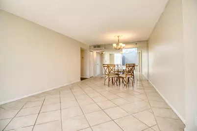 800 Parkview Drive #826, Hallandale Beach, FL 33009 - Photo 3