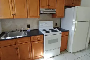 31 SW 10th St, Dania Beach, FL 33004 - Photo 3