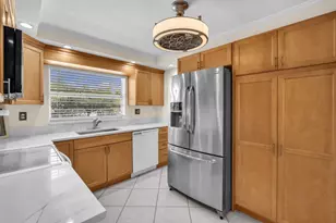 9301 Sunrise Lakes Blvd, Sunrise, FL 33322 - Photo 9