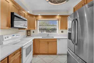 9301 Sunrise Lakes Boulevard #207, Sunrise, FL 33322 - Photo 7