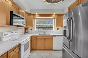 9301 Sunrise Lakes Blvd, Sunrise, FL 33322 - Photo 7