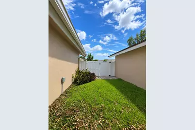 1238 NW 51st Way #1238, Deerfield Beach, FL 33442 - Photo 3