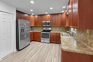 102 Valencia St, Royal Palm Beach, FL 33411 - Photo 11