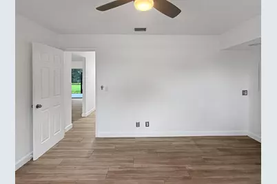 102 Valencia Street, Royal Palm Beach, FL 33411 - Photo 23