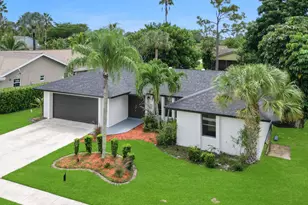 102 Valencia St, Royal Palm Beach, FL 33411 - Photo 9