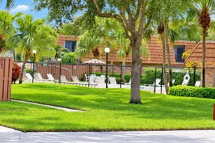 2590 Lakeview Ct, Cooper City, FL 33026 - Photo 3