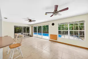 1540 NE 40th St, Oakland Park, FL 33334 - Photo 13