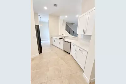 2931 SW 18th Terrace, Fort Lauderdale, FL 33315 - Photo 5