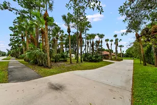627 Marginal Rd, West Palm Beach, FL 33411 - Photo 43