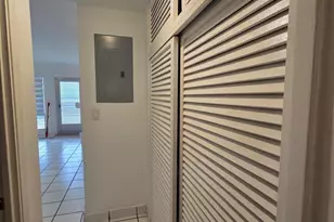 2716 NE 30th Pl, Fort Lauderdale, FL 33306 - Photo 9