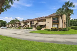 2379 SW 15th St, Deerfield Beach, FL 33442 - Photo 3