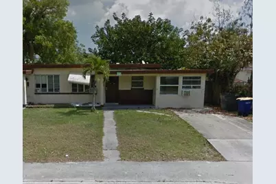 618 S 6th Street, Fort Pierce, FL 34950 - Photo 1