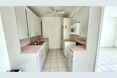 4058 Harwood E, Deerfield Beach, FL 33442 - Photo 7