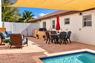20564 SW 5th St, Pembroke Pines, FL 33029 - Photo 17
