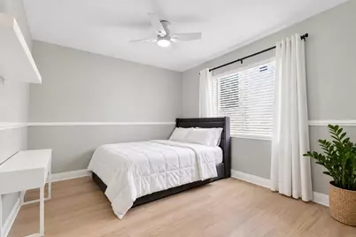 20564 SW 5th Street, Pembroke Pines, FL 33029 - Photo 15
