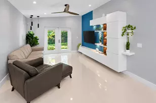 20564 SW 5th St, Pembroke Pines, FL 33029 - Photo 11