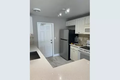 1010 NE 24th Street, Pompano Beach, FL 33064 - Photo 9