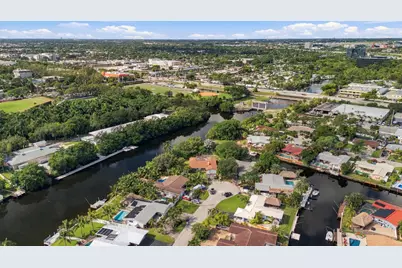 460 SW 18th Court SW, Pompano Beach, FL 33060 - Photo 11