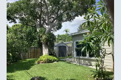 720 SW 69th Avenue, Pembroke Pines, FL 33023 - Photo 23