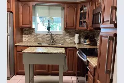 720 SW 69th Avenue, Pembroke Pines, FL 33023 - Photo 9