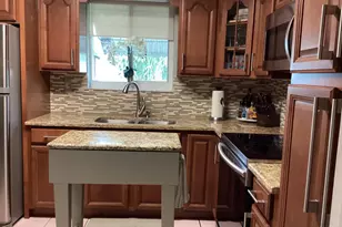 720 SW 69th Ave, Pembroke Pines, FL 33023 - Photo 9