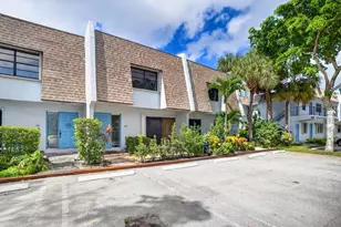 400 Canal Point S, Delray Beach, FL 33444 - Photo 1