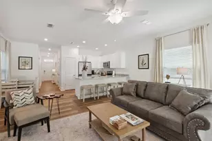 911 S 7th St, Fernandina Beach, FL 32034 - Photo 13