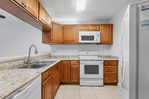 3754 Victoria Dr, West Palm Beach, FL 33406 - Photo 15