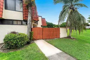 3754 Victoria Dr, West Palm Beach, FL 33406 - Photo 3