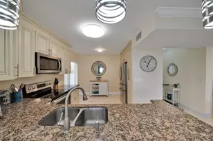 10223 N Circle Lake Dr, Boynton Beach, FL 33437 - Photo 9