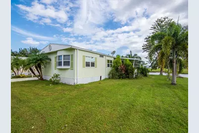 7 La Paloma Lane, Port Saint Lucie, FL 34952 - Photo 9