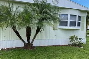 7 La Paloma Ln, Port Saint Lucie, FL 34952 - Photo 5