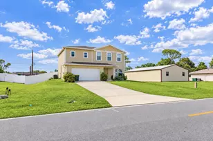 520 W Tarpon Blvd NW, Port Charlotte, FL 33952 - Photo 3