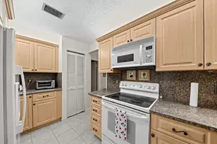 5628 Pleasant Valley Ln, Delray Beach, FL 33484 - Photo 11