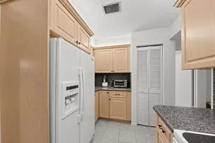 5628 Pleasant Valley Ln, Delray Beach, FL 33484 - Photo 13
