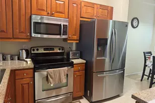 3500 Oaks Clubhouse Dr, Pompano Beach, FL 33069 - Photo 3