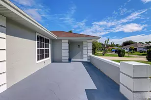 325 SE Wallace Terrace, Port Saint Lucie, FL 34983 - Photo 3