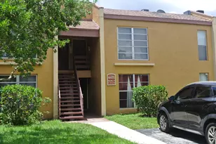 4471 Treehouse Ln, Tamarac, FL 33319 - Photo 9